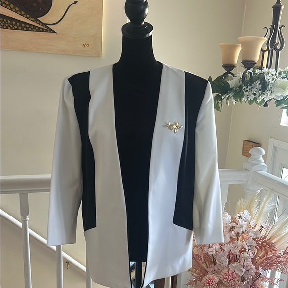 Nine West Black and White Blazer with Brooch - Picture 1 of 4
